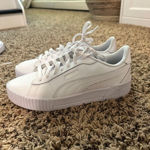 Womens white leather pumas